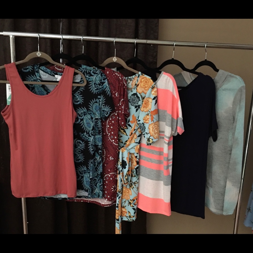 PIPHANY SET OF 7 SIZE MEDIUM SHIRTS